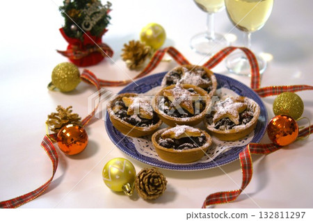 Mins pie Mins pie 132811297