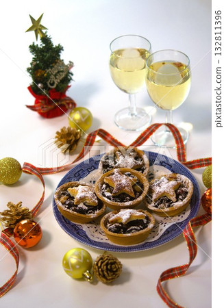 Mins pie Mins pie 132811396