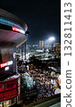 夜幕下的長井洋馬體育場，座無虛席 132811413
