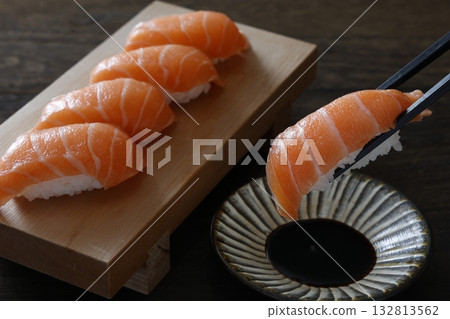 三文魚的少數壽司 132813562