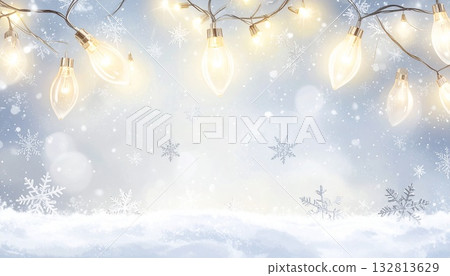 夢幻般的白色聖誕背景，閃爍著銀光 132813629