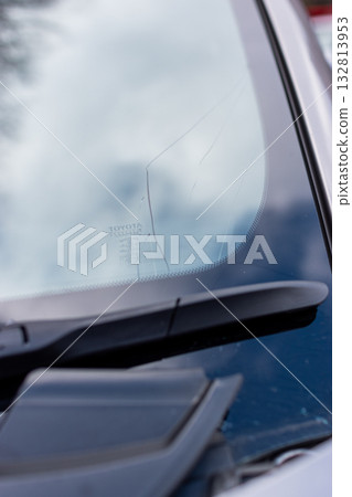 事故中擋風玻璃破碎 事故中擋風玻璃破碎 132813953