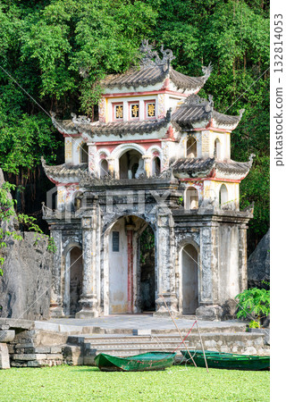 Bich Dong Pagoda Gate in Ninh Binh, Vietnam Bich Dong Pagoda Gate in Ninh Binh, Vietnam 132814053