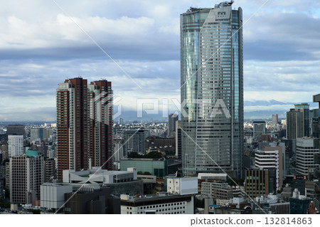 陰雲密佈的六本木新城 132814863