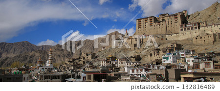 View of the Jama Masjid Mosque and kings palace, Leh, India. 132816489