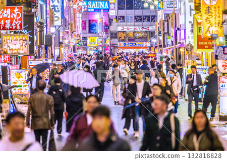 Tokyo cityscape in Japan: Inbound tourism continues... Kabukicho and Theater Street Ichibangai bustling with foreign tourists = 26th Tokyo cityscape in Japan: Inbound tourism continues... Kabukicho and Theater Street Ichibangai bustling with foreign tourists = 26th 132818828