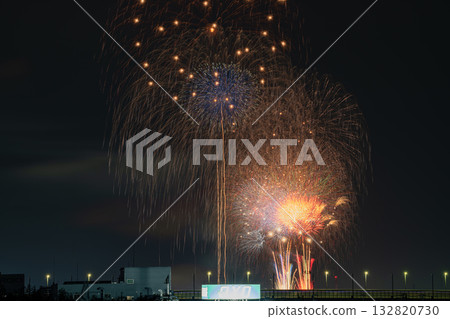 The Hiraguchi Hachiman Shrine Festival in Hamamatsu City: Fireworks display and the Shin-Tomei Expressway (Shizuoka Prefecture) 132820730