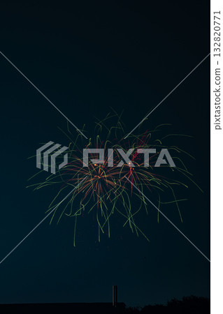 A view of the Iwata Summer Festival fireworks display in Iwata City from a high vantage point (Shizuoka Prefecture) 132820771