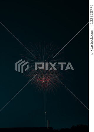 從高處觀賞磐田市磐田夏日祭煙火大會（靜岡縣） 132820773