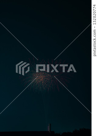從高處觀賞磐田市磐田夏日祭煙火大會(靜岡縣) 從高處觀賞磐田市磐田夏日祭煙火大會(靜岡縣) 132820774