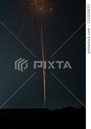 A view of the Iwata Summer Festival fireworks display in Iwata City from a high vantage point (Shizuoka Prefecture) A view of the Iwata Summer Festival fireworks display in Iwata City from a high vantage point (Shizuoka Prefecture) 132820815
