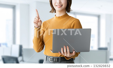 Woman with a laptop / business woman Woman with a laptop / business woman 132820832