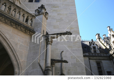 Chateau de Pierrefonds, Pierrefonds, Oise, France Chateau de Pierrefonds, Pierrefonds, Oise, France 132821060