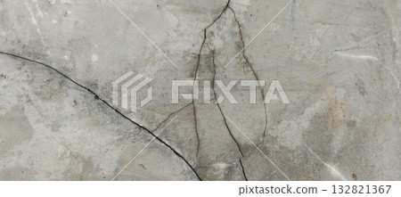 Cracked concrete wall 132821367