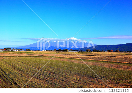 莊內平原下個月的稻田風光 132821515