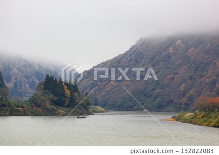 最上川遊船賞秋葉 最上川遊船賞秋葉 132822083