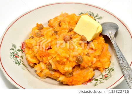 Pumpkin and rice porridge. Pumpkin and rice porridge. 132822716