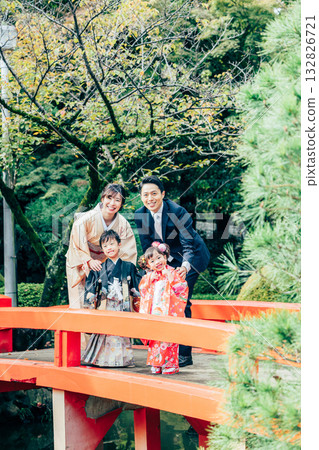 七百五十三個父母和孩子 七百五十三個父母和孩子 132826721