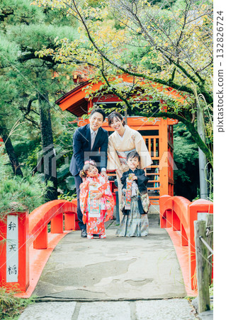 七百五十三個父母和孩子 132826724