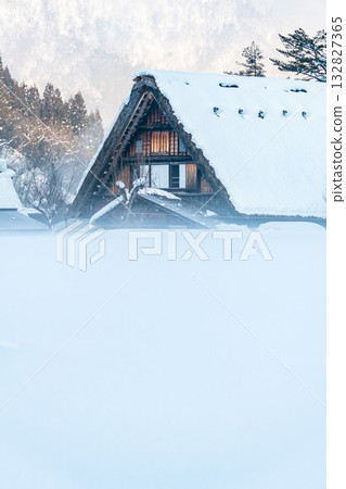 白川鄉和田家宅被雪掩埋 132827365