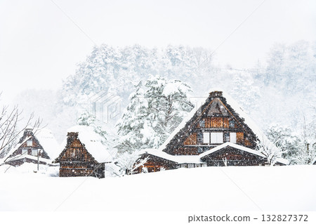 白川鄉和田家宅被雪掩埋 132827372