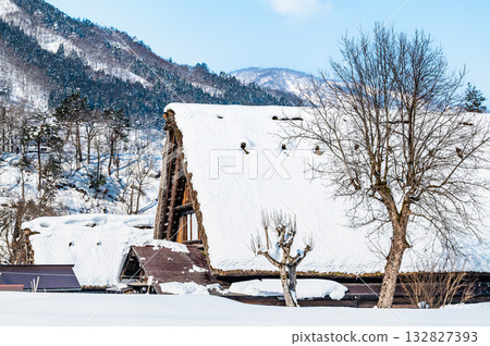 白川鄉和田家宅被雪掩埋 132827393