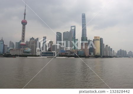 Shanghai's tourist attraction, the Bund 132828442