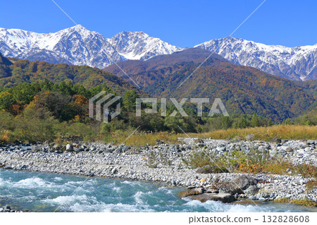 Hakuba Sanzan and three-tiered autumn foliage Hakuba Sanzan and three-tiered autumn foliage 132828608