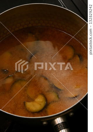 茄子味噌湯 132829242