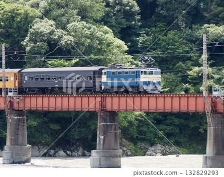 Oigawa Railway Express Kawakaze No. 1 Fuji Headmark Nukuri Station - Kawane Onsen Sasamado Station Cut 1 132829293