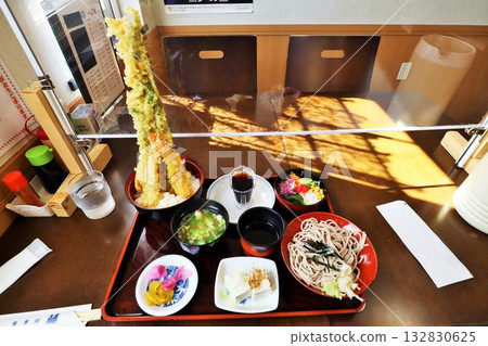 Hokkaido Tower Tendon and Soba Set 132830625