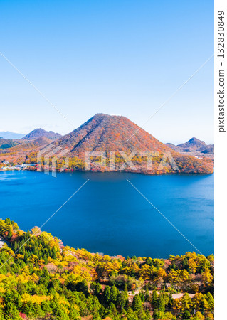 Mount Haruna (Autumn): View from Mount Kabuki and Suzuriiwa 132830849