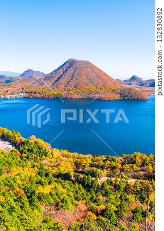 Mount Haruna (Autumn): View from Mount Kabuki and Suzuriiwa Mount Haruna (Autumn): View from Mount Kabuki and Suzuriiwa 132830892