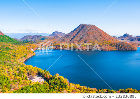 Mount Haruna (Autumn): View from Mount Kabuki and Suzuriiwa 132830893