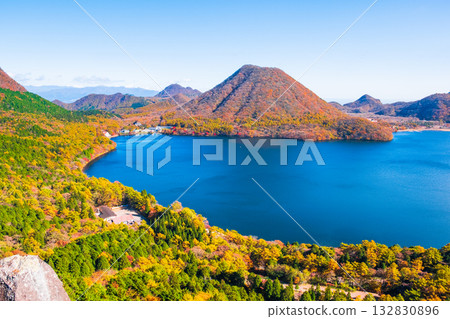 榛名山（秋季）：從歌舞伎山和鈴岩眺望的景色 132830896