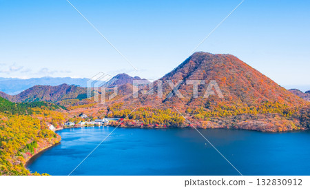 榛名山（秋季）：從歌舞伎山和鈴岩眺望的景色 132830912