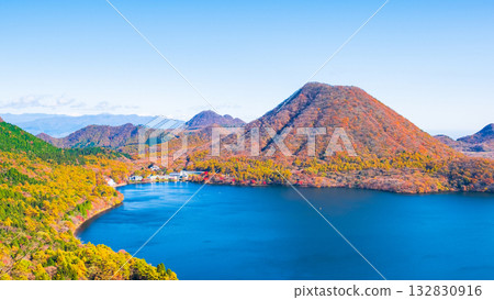 榛名山（秋季）：從歌舞伎山和鈴岩眺望的景色 132830916