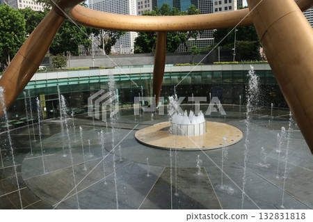 Fountain of Wealth in Singapore's Marina District Fountain of Wealth in Singapore's Marina District 132831818