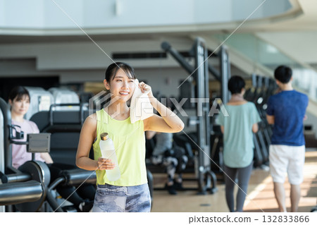 A young woman training at the gym. Photo courtesy of Sports Club & Sauna Spa Renaissance Makuhari 24 132833866