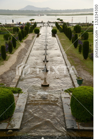 Nishat  garden Bagh is a popular tourist attraction, Nishat Bagh is a 12-tiered terraced garden located near the famous Dal Lake in Srinagar. It is the second largest Mughal garden in Kashmir. 132834300