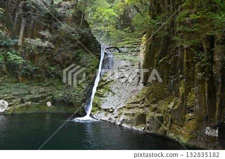 赤目四十八瀑布、赤目五瀑布、布引瀑布 赤目四十八瀑布、赤目五瀑布、布引瀑布 132835182