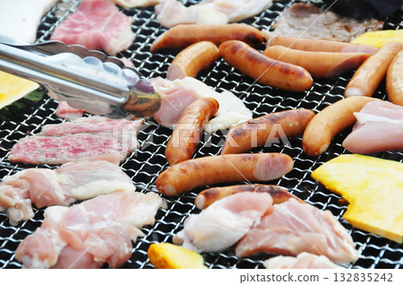 Delicious barbecue Delicious barbecue 132835242