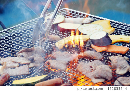 Delicious barbecue 132835244