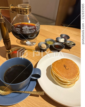 pancake pancake 132835995