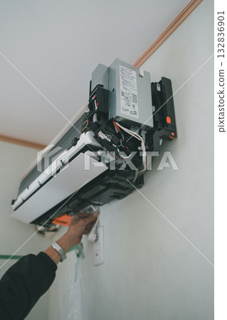 air conditioning, hand, plug 132836901