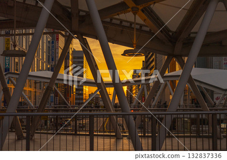 Osaka cityscape evening view from Abeno pedestrian bridge Osaka cityscape evening view from Abeno pedestrian bridge 132837336