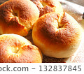 Bagel Plain Up 132837845