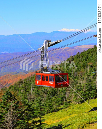 北八岳索道山頂站附近（長野縣智野市，豎幅構圖） 132838974