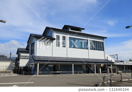 Hokuriku Main Line Takatsuki Station bridge building 132840104
