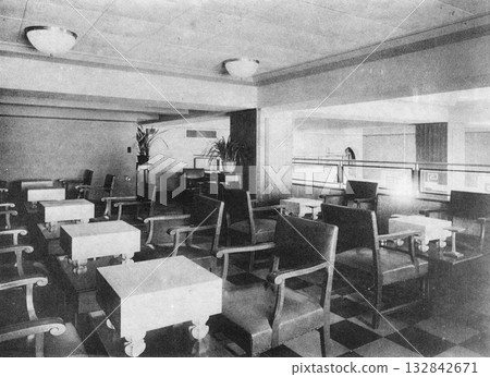 Prewar and wartime architecture, modern architecture, Go room 132842671